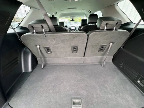 Used 2020 Chevrolet Traverse RS image 13