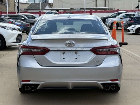 Used 2024 Toyota Camry XSE FWD image 5