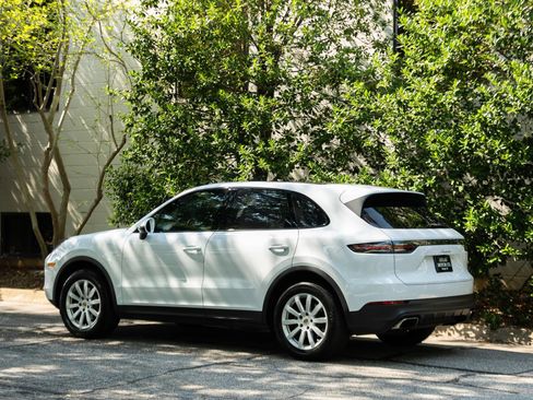 Used 2019 Porsche Cayenne AWD/4WD image 11