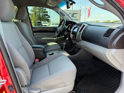 Used 2013 Toyota Tacoma 4x4 Double Cab w/ SR5 Pkg image 12
