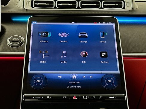 Used 2022 Mercedes-Benz S 580 4MATIC Sedan w/ AMG Line Package image 12