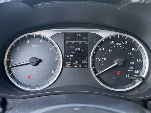 Used 2023 Nissan Versa S FWD image 13
