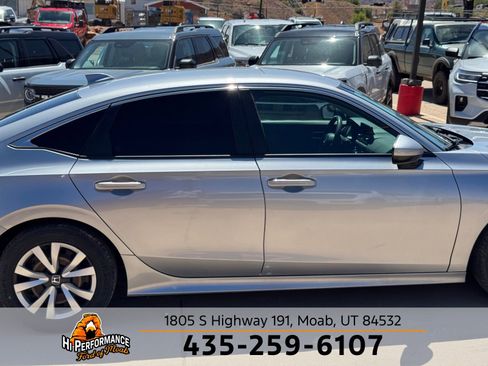 Used 2022 Honda Civic LX image 5