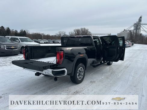 Used 2022 GMC Sierra 2500 SLT w/ X31 Off-Road Package image 14