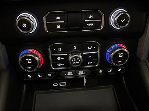 Used 2021 GMC Yukon XL SLT image 60