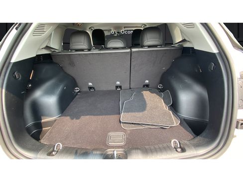 Used 2019 Jeep Compass Latitude AWD/4WD image 25