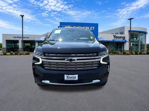 Used 2023 Chevrolet Suburban Premier w/ Max Trailering Package AWD/4WD image 2