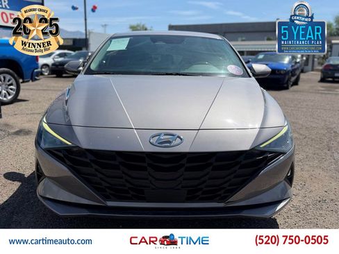 Used 2023 Hyundai Elantra SEL w/ Convenience Package FWD image 2