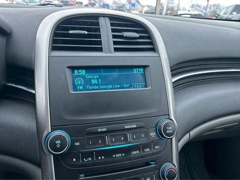 Used 2015 Chevrolet Malibu LS image 24