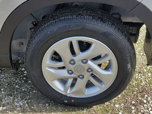 New 2026 Hyundai Venue SE image 22