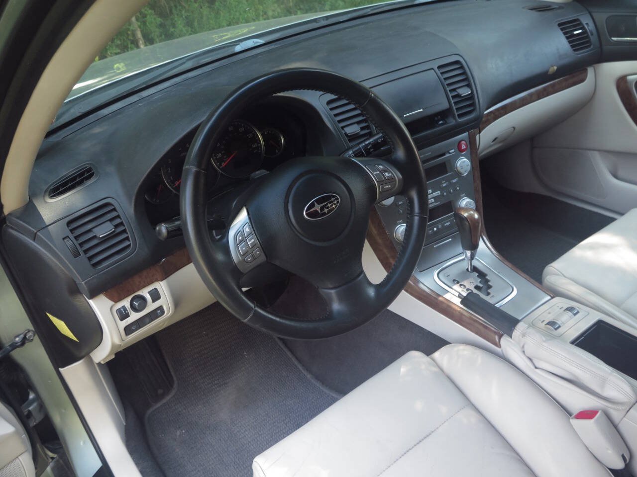 Used 2009 Subaru Outback 2.5i Limited AWD/4WD image 7