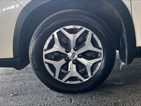 Used 2023 Subaru Forester Premium image 17