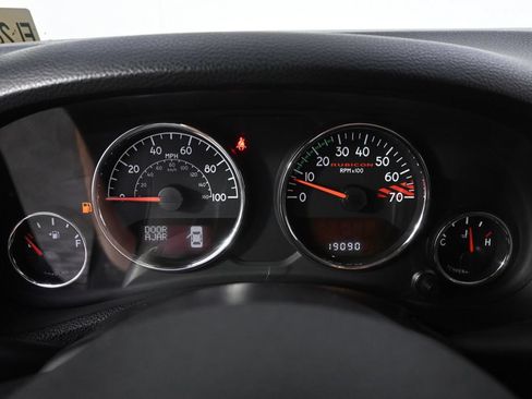 Used 2014 Jeep Wrangler Unlimited Rubicon AWD/4WD image 25