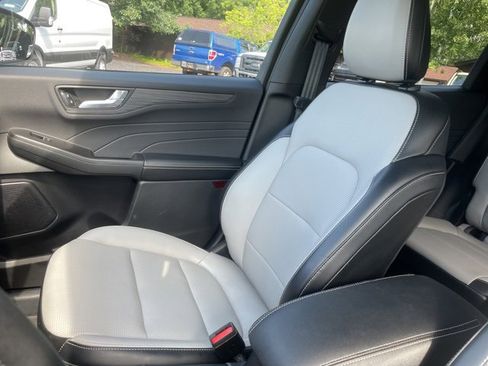 Certified 2023 Ford Escape Platinum image 48