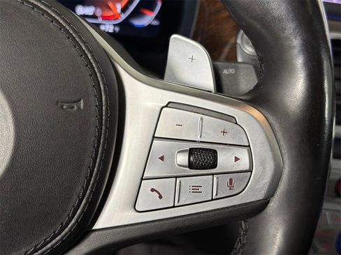 Used 2020 BMW 740i w/ M Sport Package image 28