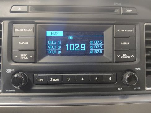 Used 2015 Hyundai Sonata SE FWD image 25