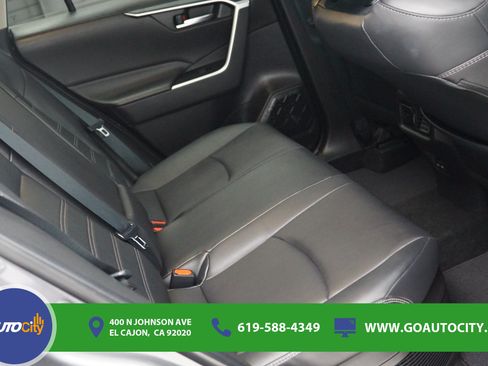 Used 2022 Toyota RAV4 XLE Premium AWD/4WD image 13
