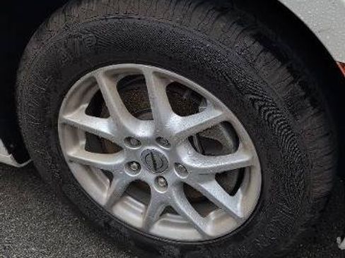 Used 2022 Chrysler Pacifica Touring-L FWD image 7