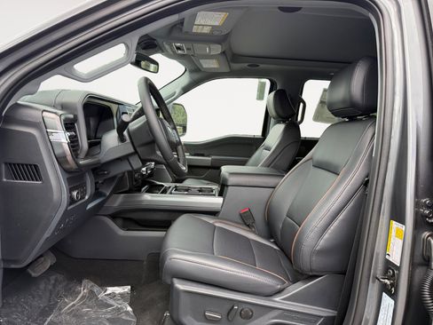 New 2026 Ford F250 Lariat w/ Black Appearance Package image 10