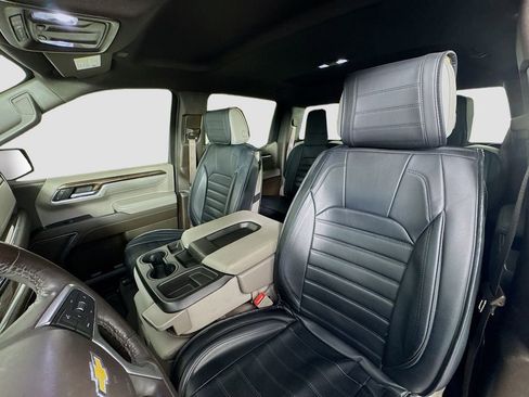 Used 2022 Chevrolet Silverado 1500 LT w/ Z71 Off-Road Package image 22