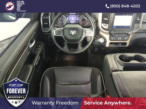 Used 2022 RAM 1500 Laramie AWD/4WD image 14