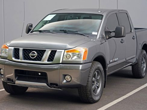 Used 2015 Nissan Titan PRO-4X AWD/4WD image 43