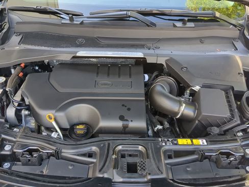 Used 2025 Land Rover Discovery Sport S image 15