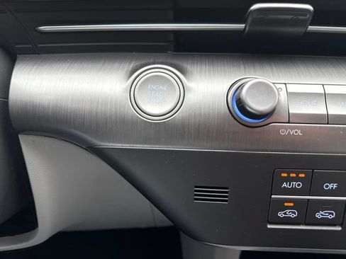 Certified 2024 Hyundai Kona SEL AWD/4WD image 32