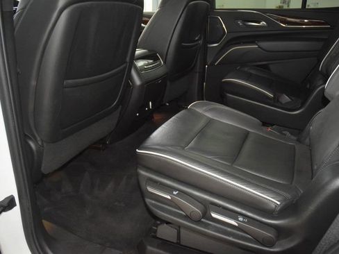 Used 2023 Cadillac Escalade Premium Luxury AWD/4WD image 42