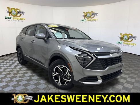 Certified 2024 Kia Sportage LX image 1