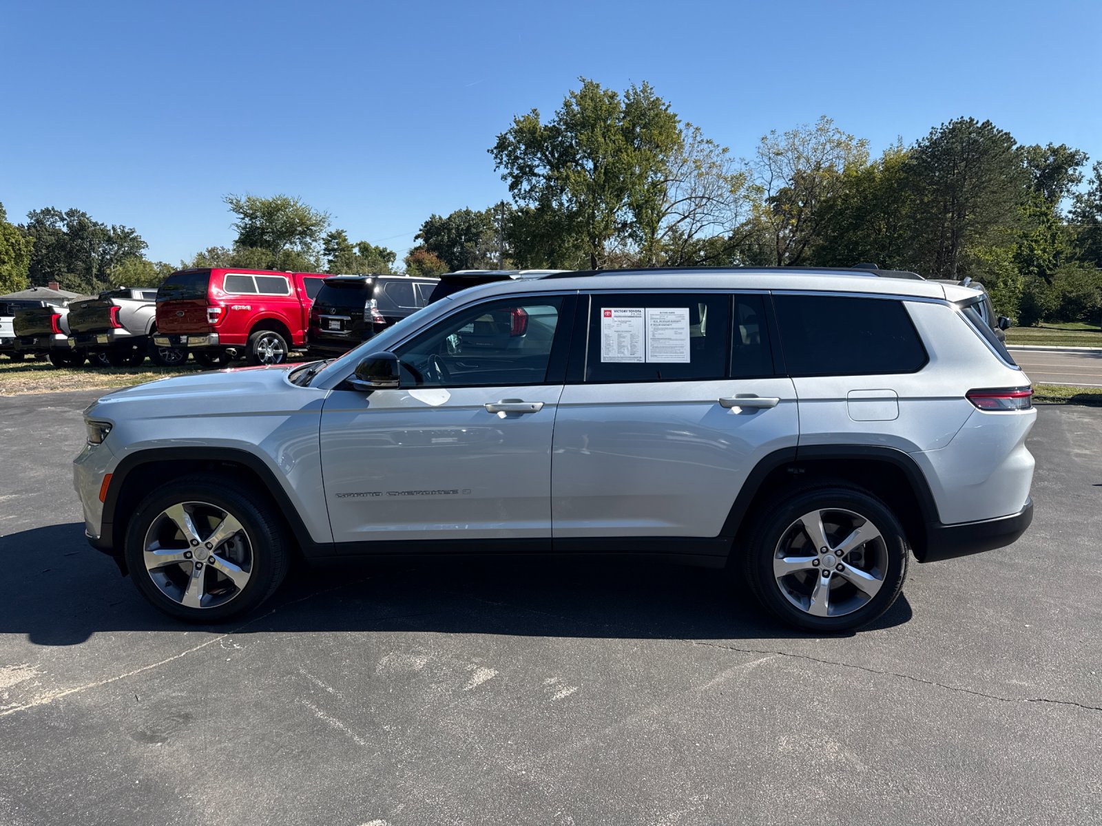 Used 2021 Jeep Grand Cherokee L Limited AWD/4WD image 6