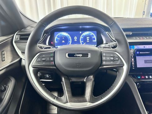New 2026 Jeep Grand Cherokee Limited AWD/4WD image 9