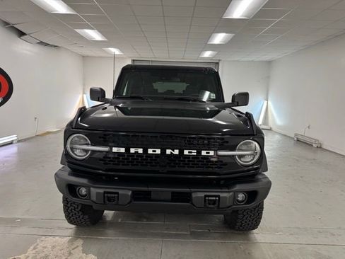 New 2025 Ford Bronco Badlands image 2