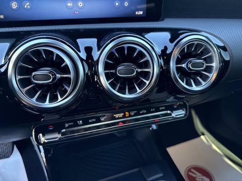 Used 2024 Mercedes-Benz CLA 250 4MATIC image 26