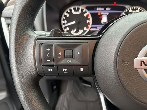 Used 2021 Nissan Rogue SV image 46