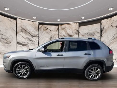 Used 2020 Jeep Cherokee Latitude Plus FWD image 2