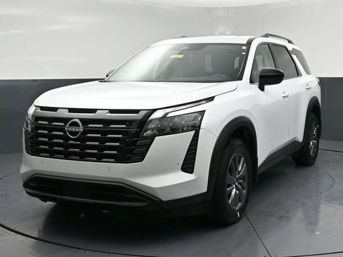 New 2026 Nissan Pathfinder SV AWD/4WD image 3