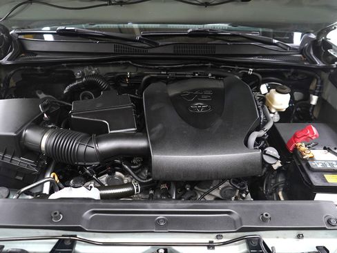 Used 2022 Toyota Tacoma TRD Sport image 29