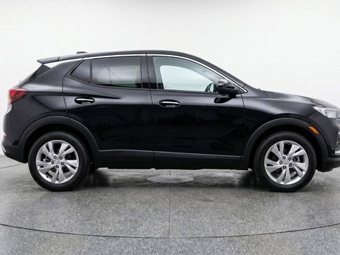 Used 2025 Buick Encore GX Preferred FWD image 11