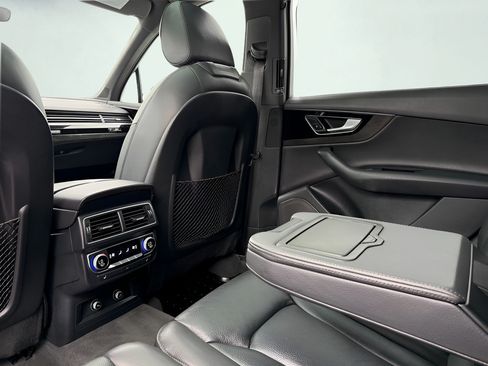 Used 2019 Audi Q7 3.0T Prestige AWD/4WD image 19