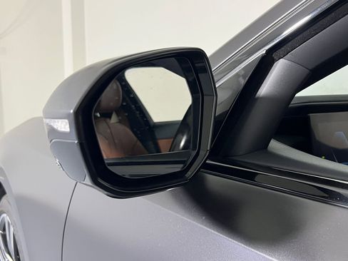 Used 2023 BMW 740i image 22