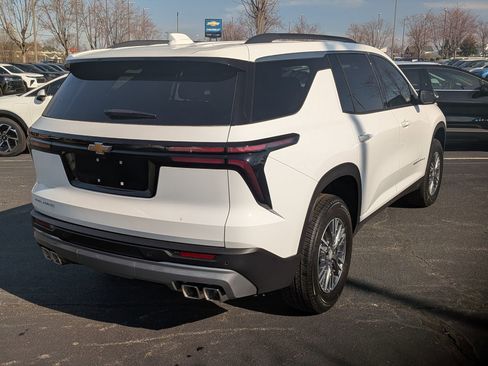 New 2026 Chevrolet Traverse LT FWD image 8