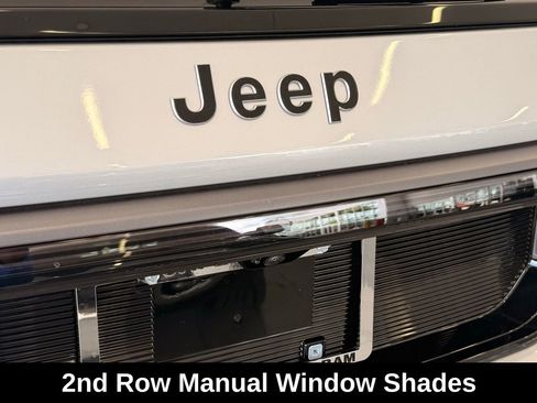 New 2026 Jeep Grand Wagoneer L Limited AWD/4WD image 39