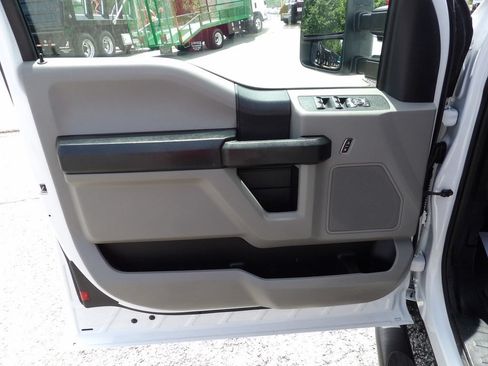 Used 2019 Ford F250 XL w/ Power Equipment Group RWD image 14