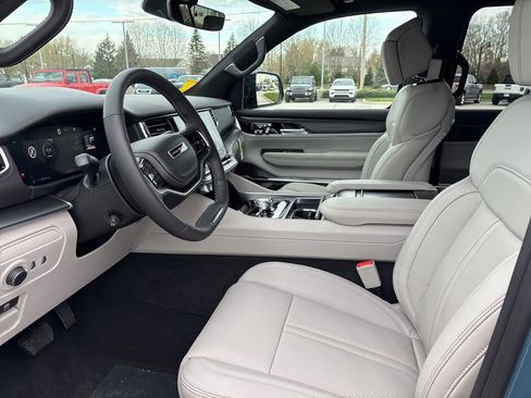 New 2026 Jeep Grand Wagoneer Summit AWD/4WD image 7