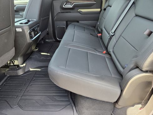 New 2025 GMC Sierra 2500 SLT w/ SLT Premium Package image 7