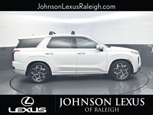 Used 2022 Hyundai Palisade Calligraphy w/ Winter Package image 6