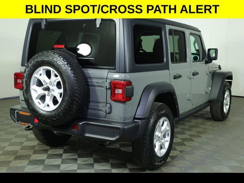 Used 2021 Jeep Wrangler Unlimited Islander image 11