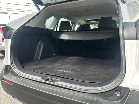Used 2019 Toyota RAV4 XLE w/ Convenience Package AWD/4WD image 19