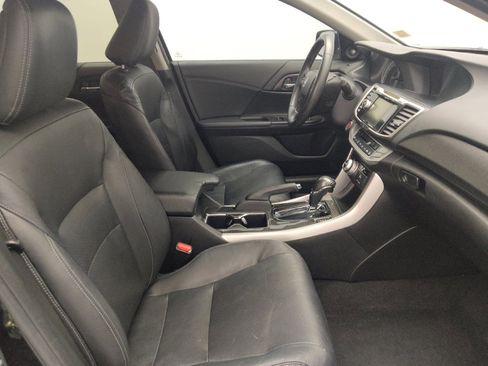 Used 2015 Honda Accord Touring image 21